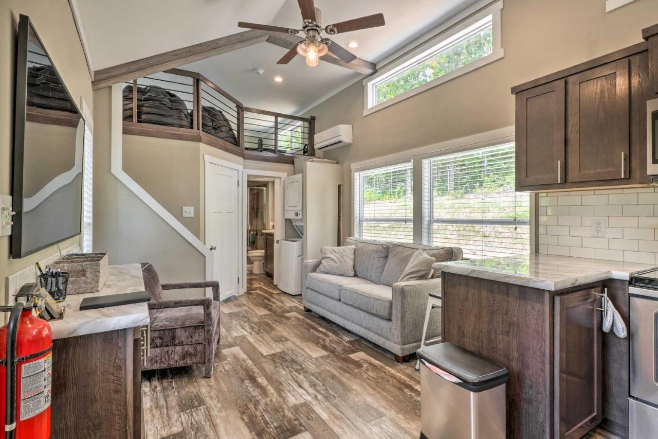 Branson Tiny Home On 52 Acres With Private Lake! エクステリア 写真